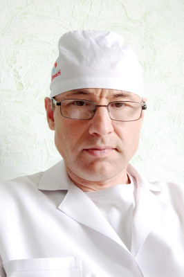 Заведующий офтальмологическим отделением Тесля Максим Николаевич